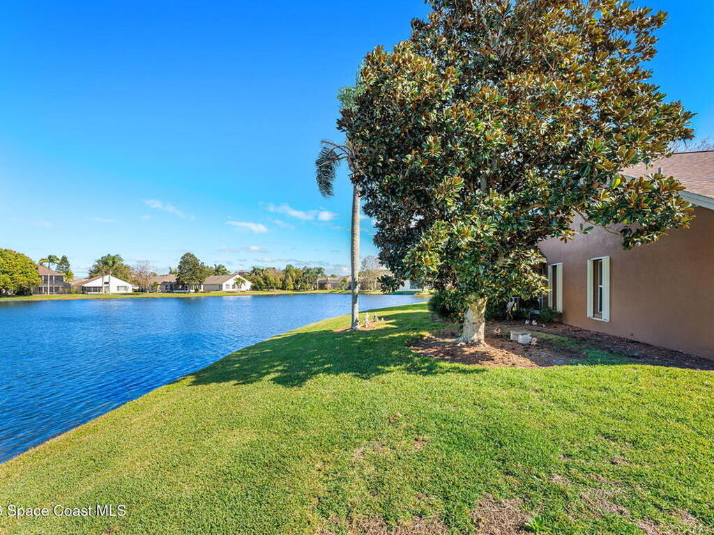 7828 Falling Leaf Place, Melbourne, FL 32940