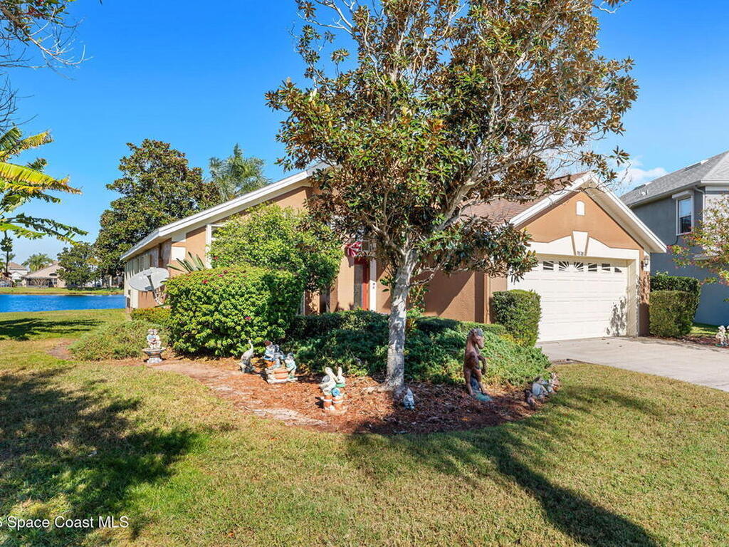 7828 Falling Leaf Place, Melbourne, FL 32940