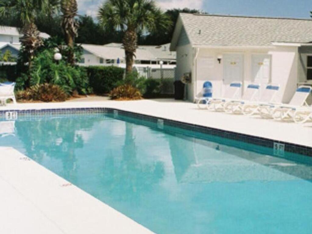 905 Maplewood Court, Melbourne, FL 32940