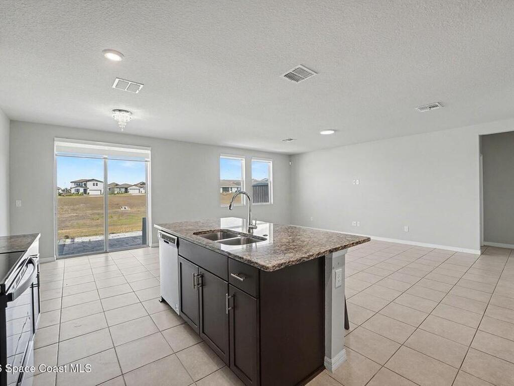 1517 Congaree Street, Davenport, FL 33837