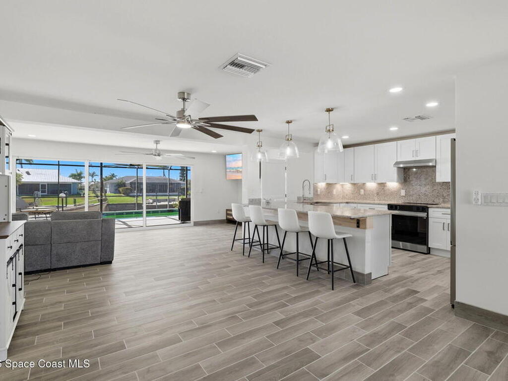 1636 SE 39th Street, Cape Coral, FL 33904