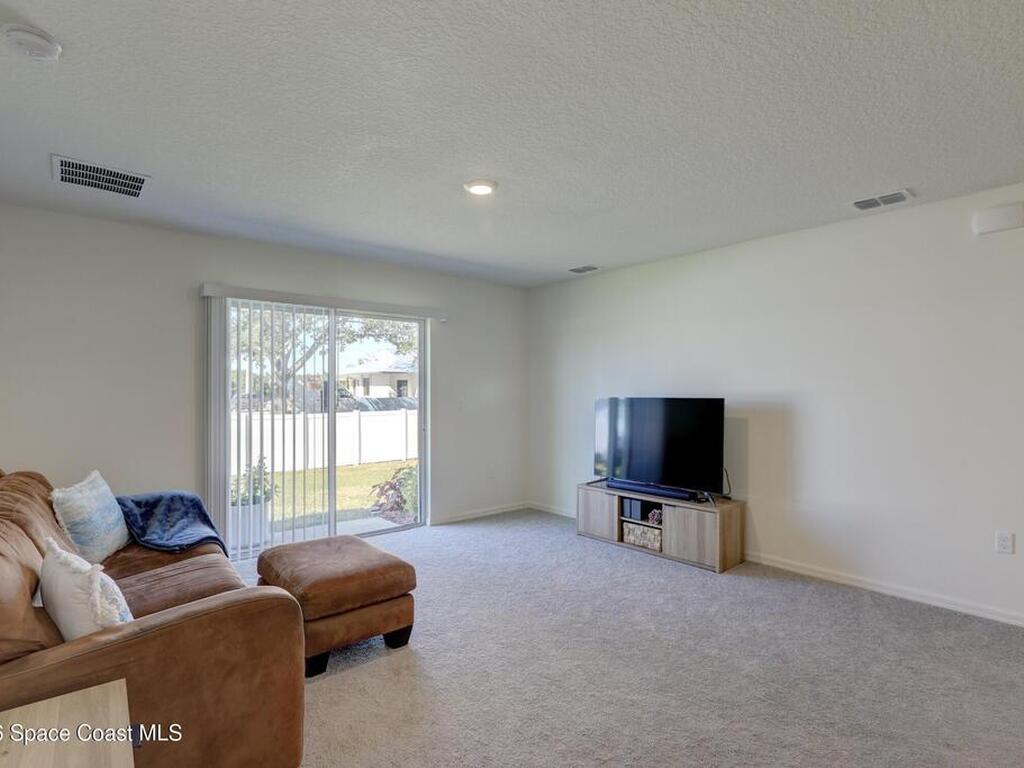 938 Clearmont Street, Sebastian, FL 32958