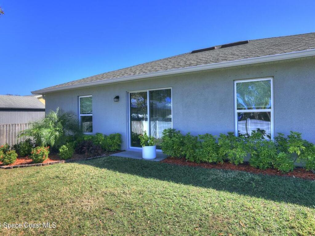 938 Clearmont Street, Sebastian, FL 32958