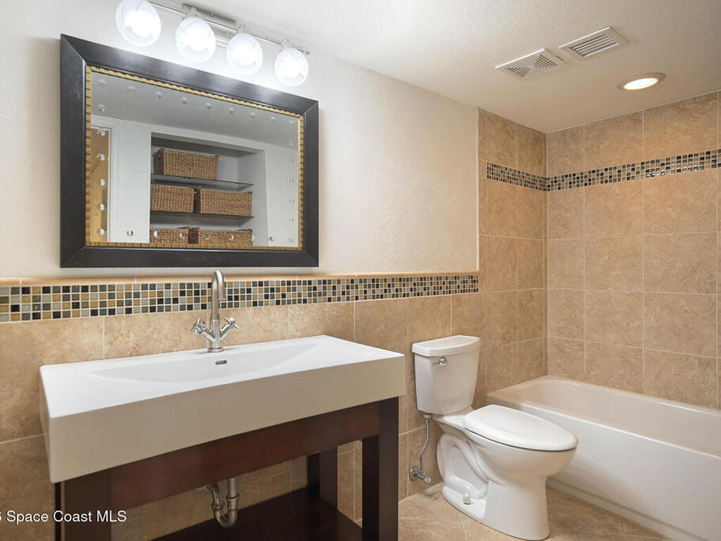 850 N Atlantic Avenue, Cocoa Beach, FL 32931