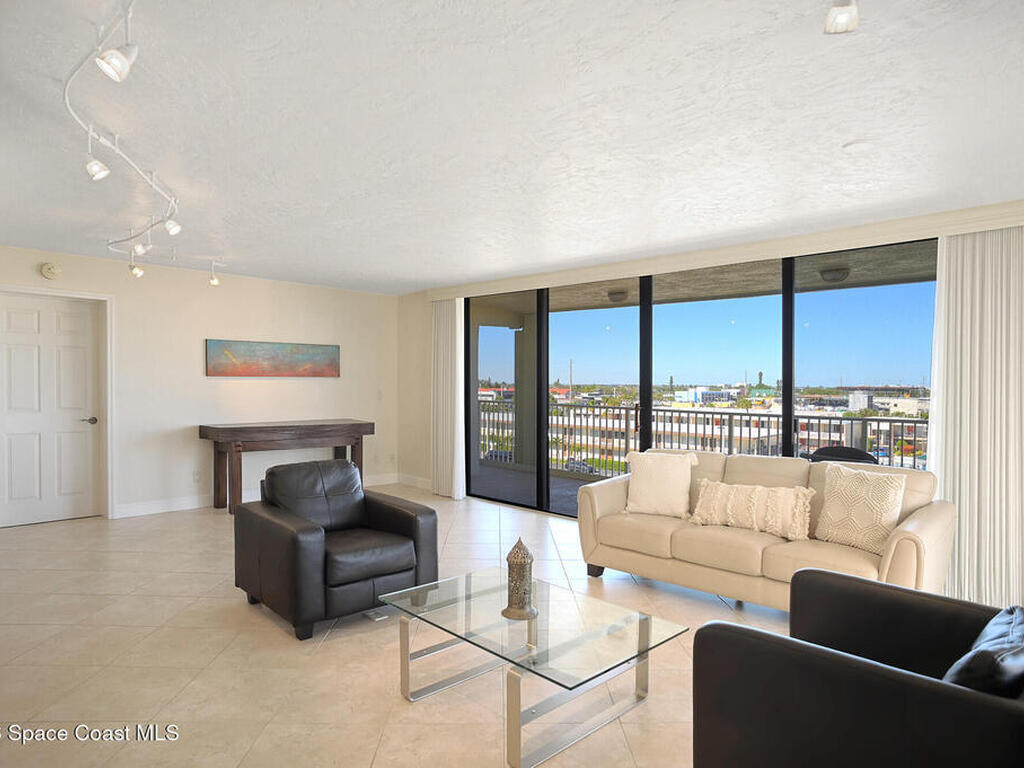 850 N Atlantic Avenue, Cocoa Beach, FL 32931