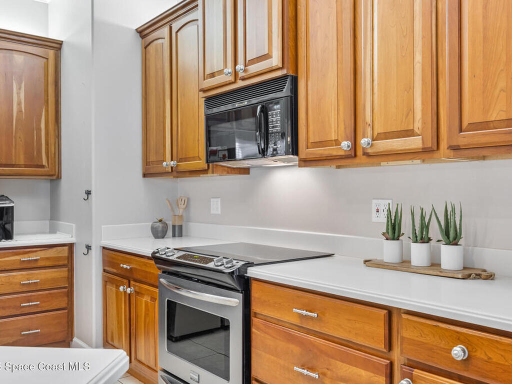 5627 Cypress Creek Drive, Grant, FL 32949