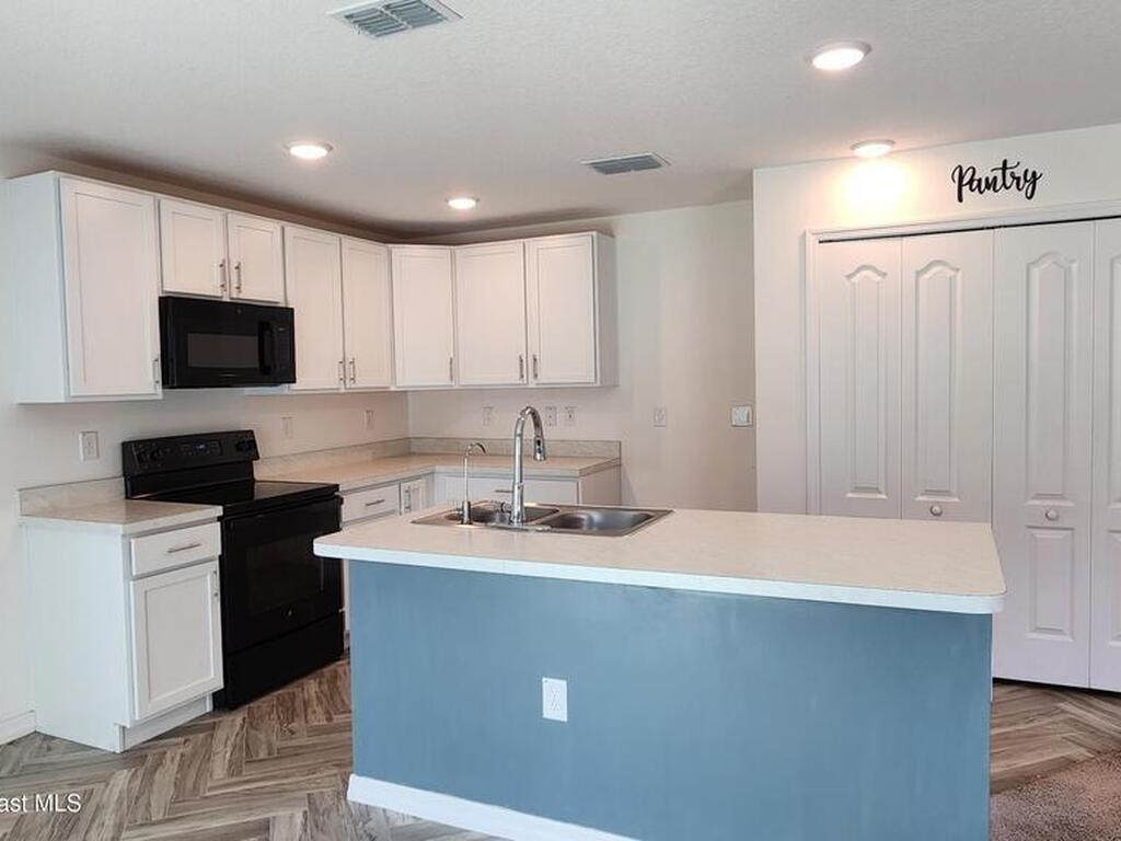 832 Sorrel Street, Palm Bay, FL 32907