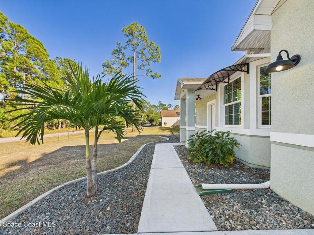 1220 Gideon Street, Palm Bay, FL 32908