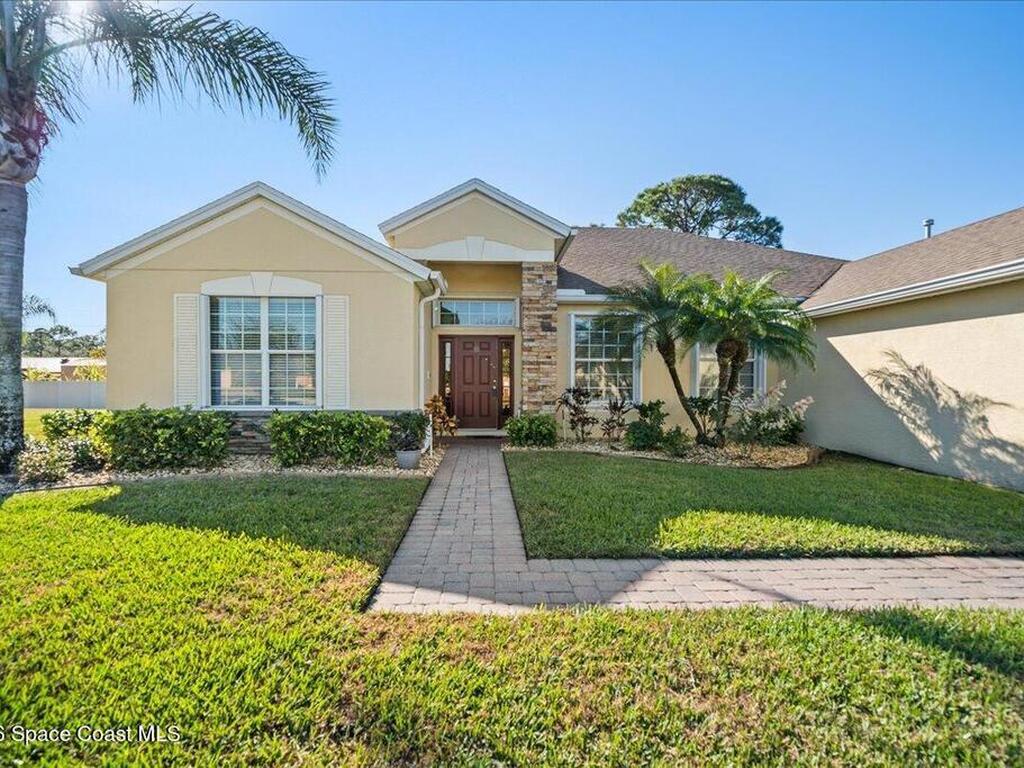 220 Grouper Circle, Palm Bay, FL 32909