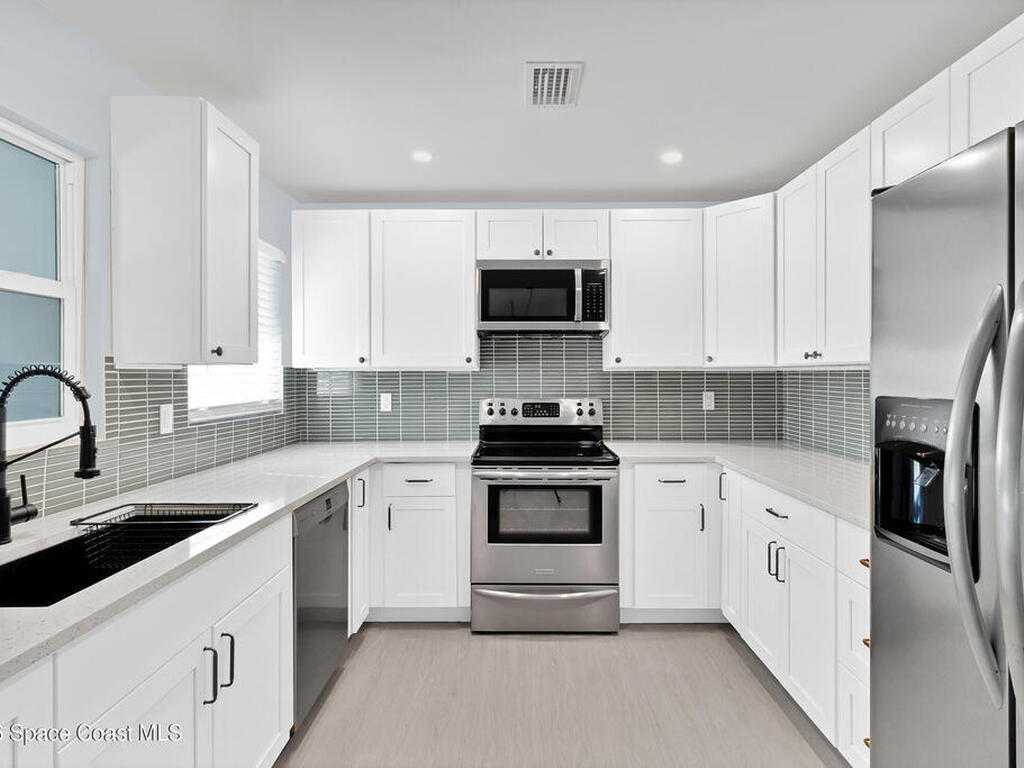 669 Vocelle Avenue, Sebastian, FL 32958