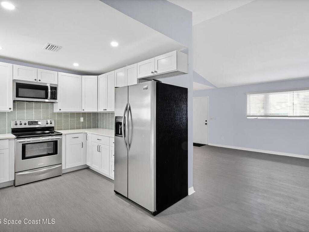 669 Vocelle Avenue, Sebastian, FL 32958