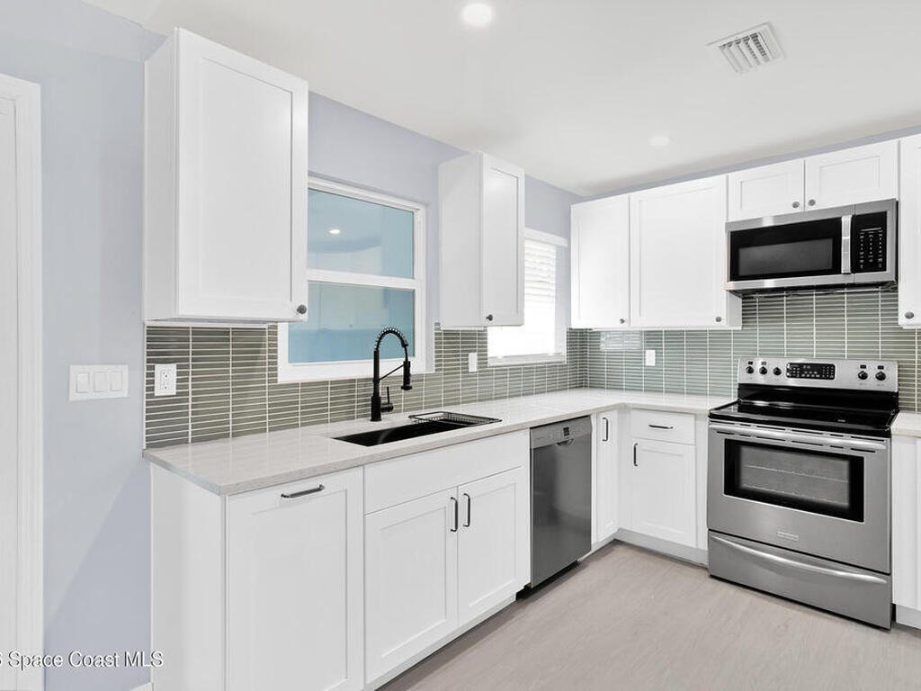 669 Vocelle Avenue, Sebastian, FL 32958