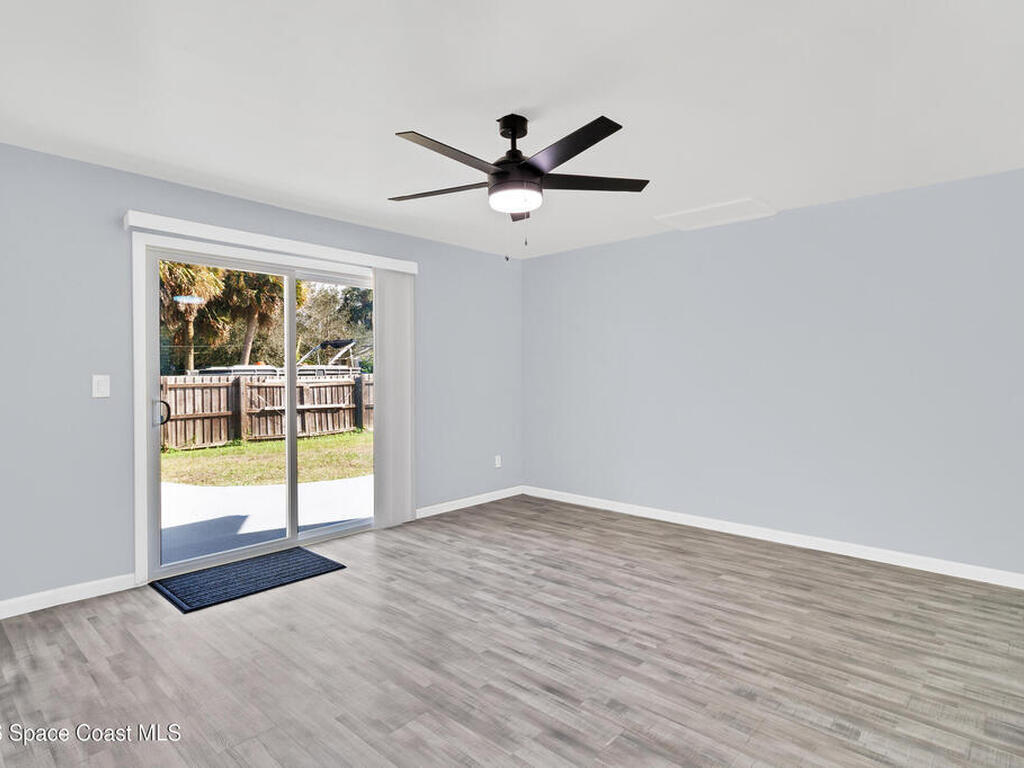 669 Vocelle Avenue, Sebastian, FL 32958