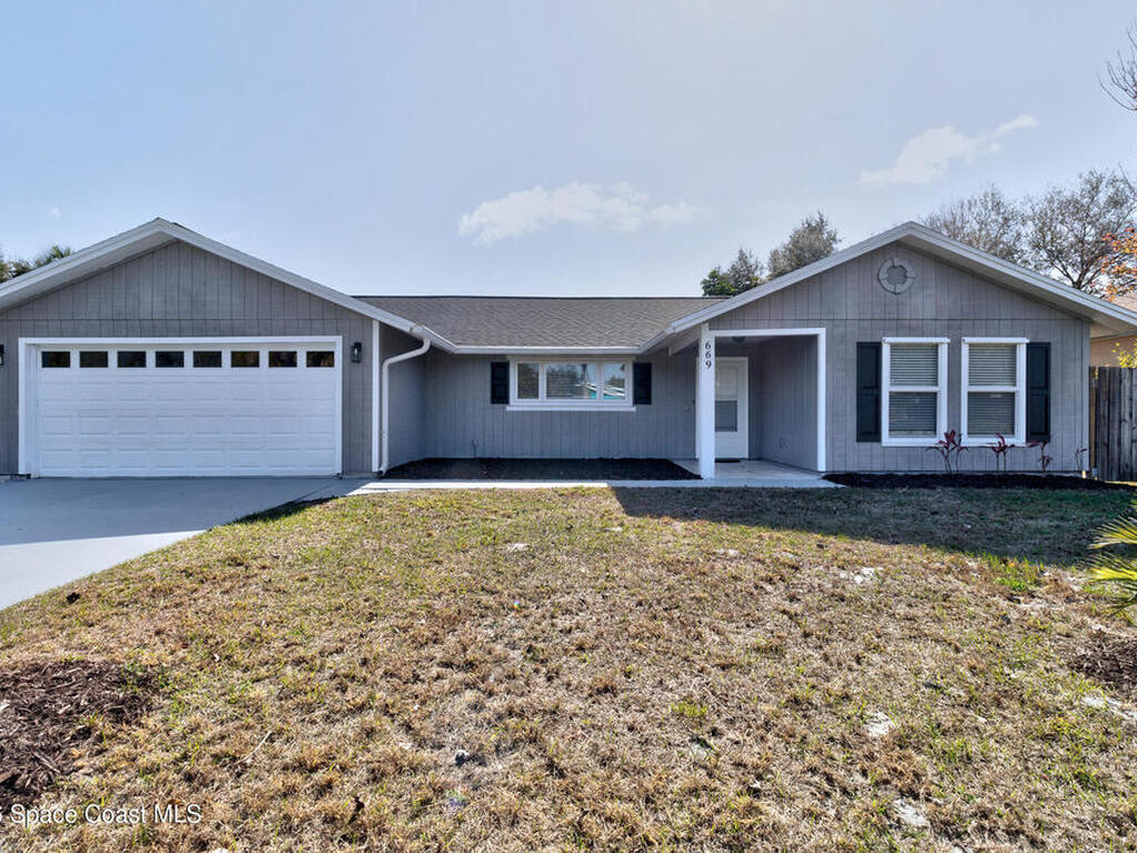 669 Vocelle Avenue, Sebastian, FL 32958