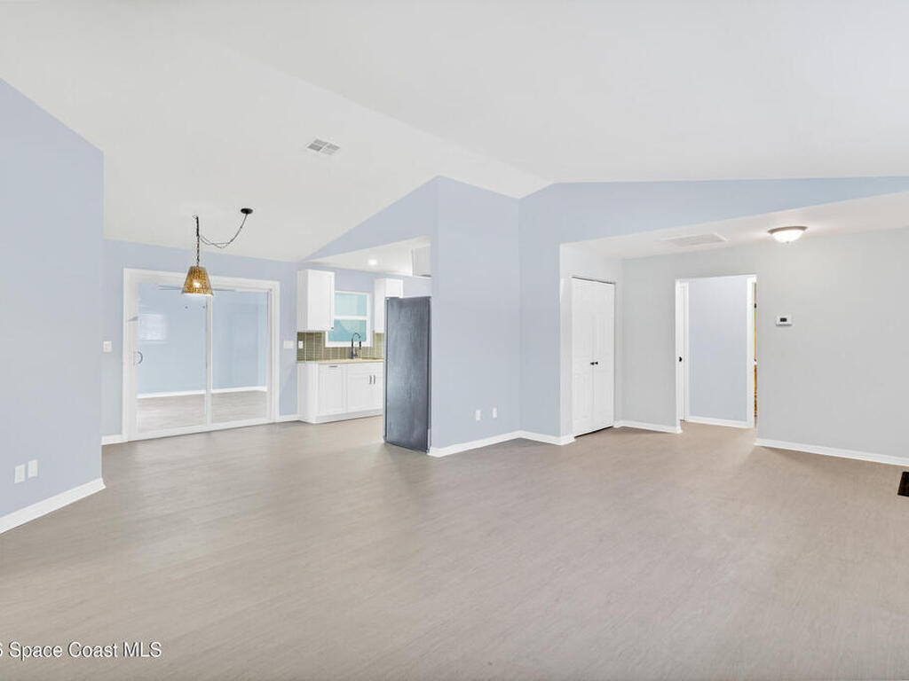 669 Vocelle Avenue, Sebastian, FL 32958