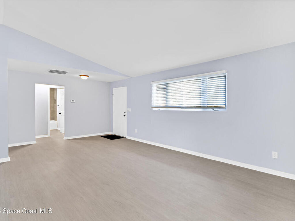 669 Vocelle Avenue, Sebastian, FL 32958