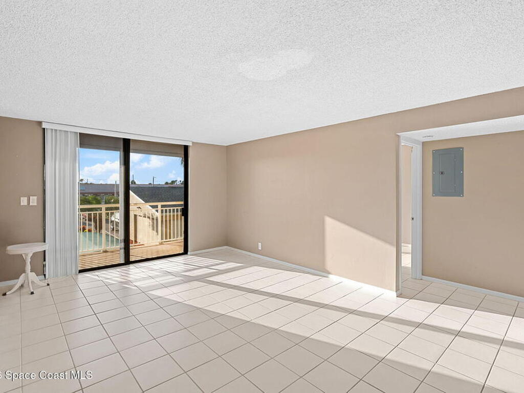 877 N Highway A1a, Indialantic, FL 32903
