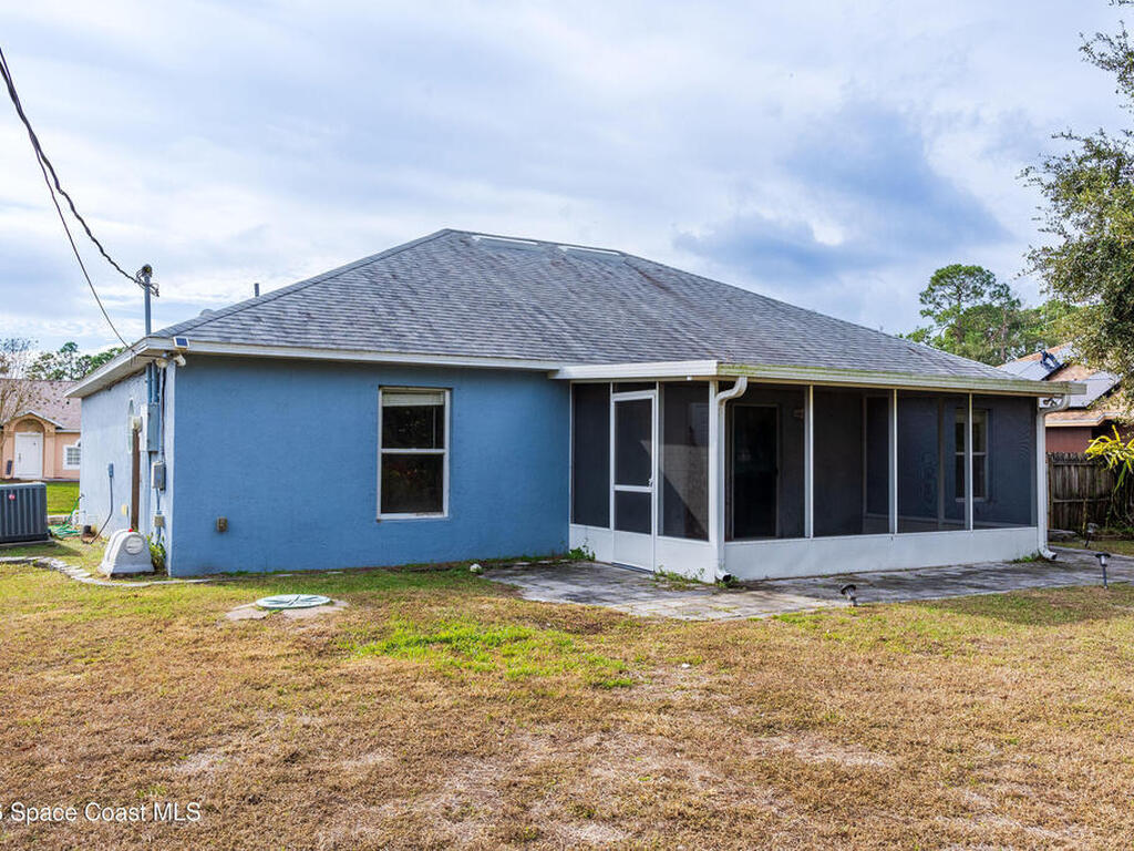 753 Starland Street, Palm Bay, FL 32909