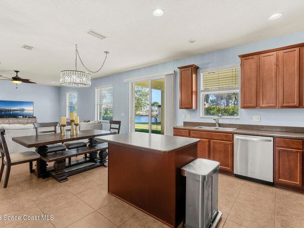 3838 Hollisten Circle, Melbourne, FL 32940