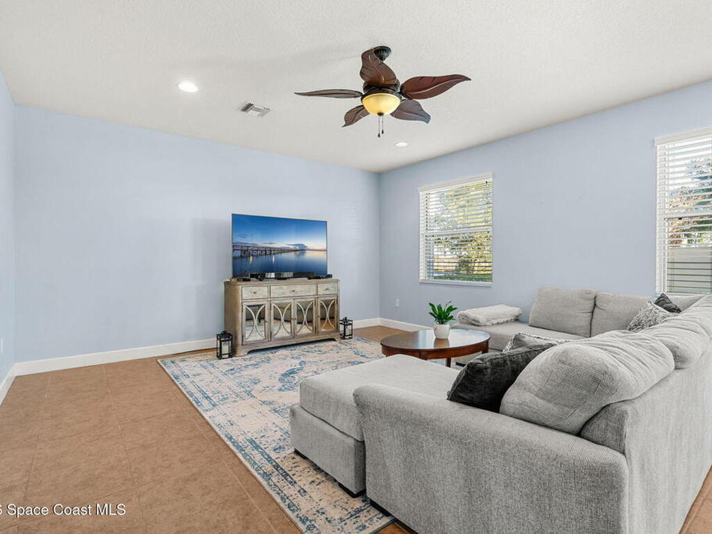 3838 Hollisten Circle, Melbourne, FL 32940