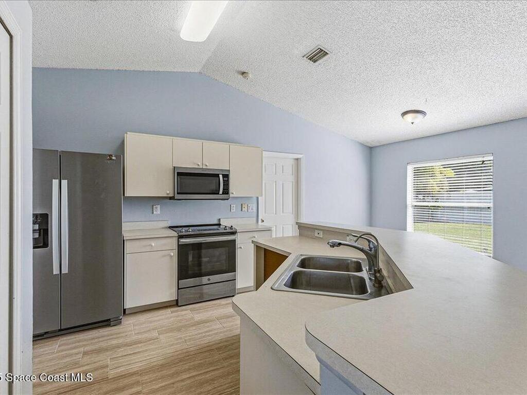 840 Avalon Street, Palm Bay, FL 32909