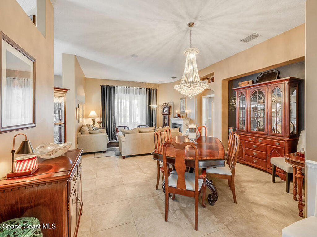 426 Gardendale Circle, Palm Bay, FL 32909