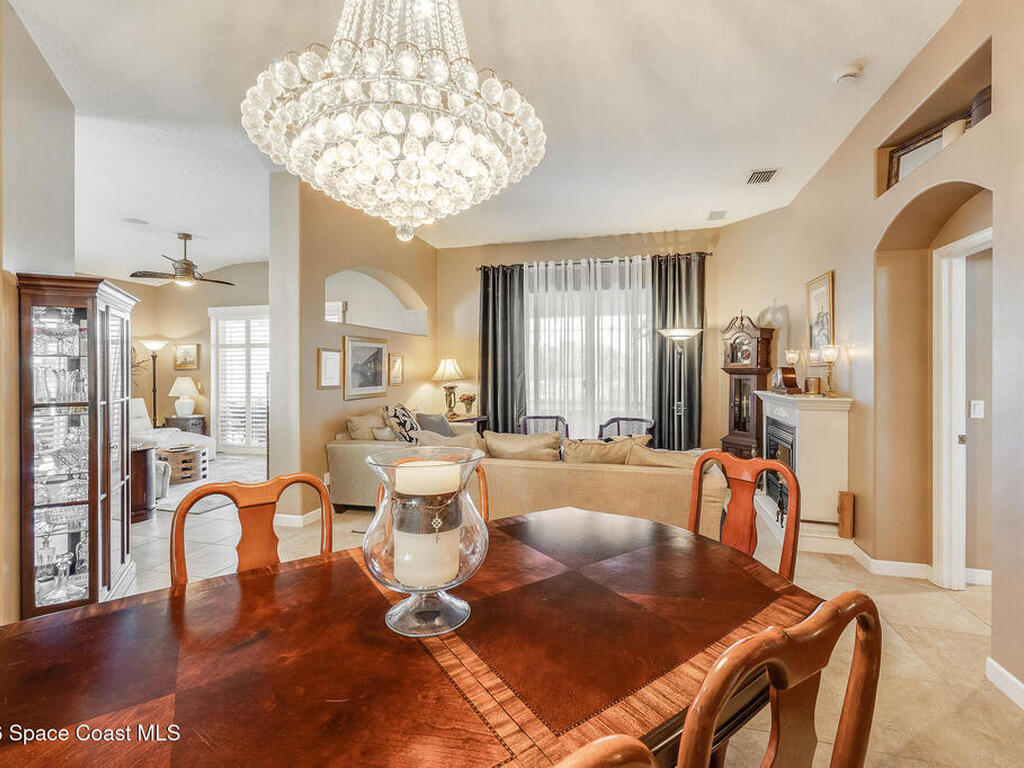 426 Gardendale Circle, Palm Bay, FL 32909