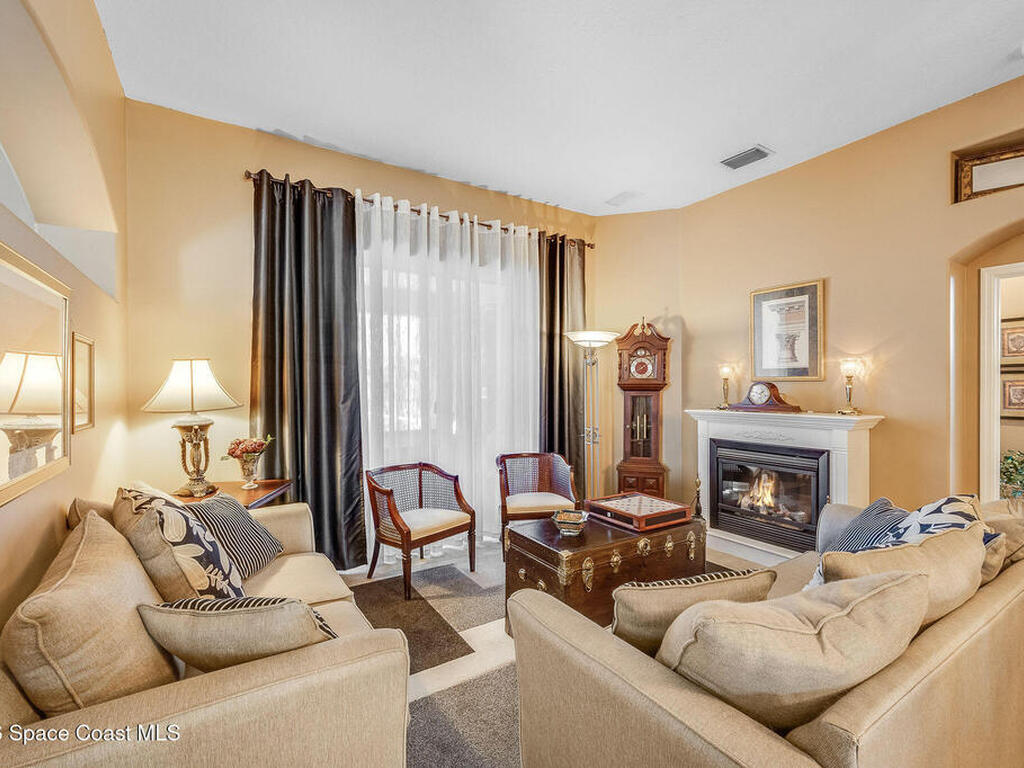 426 Gardendale Circle, Palm Bay, FL 32909