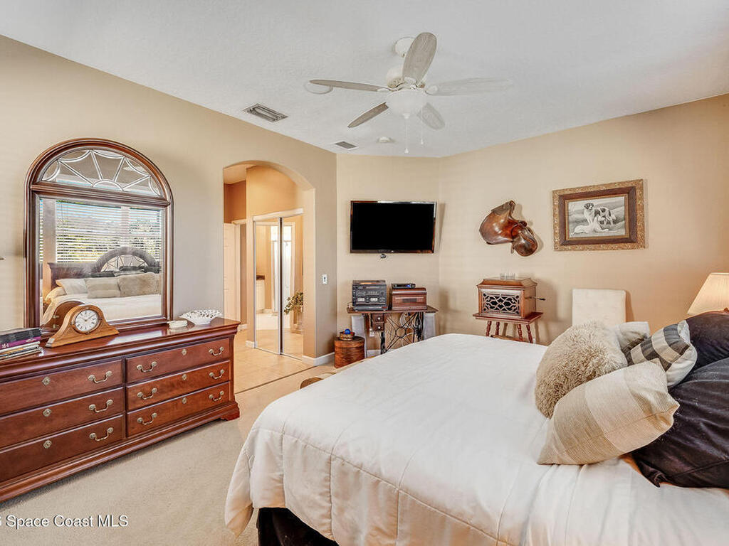 426 Gardendale Circle, Palm Bay, FL 32909