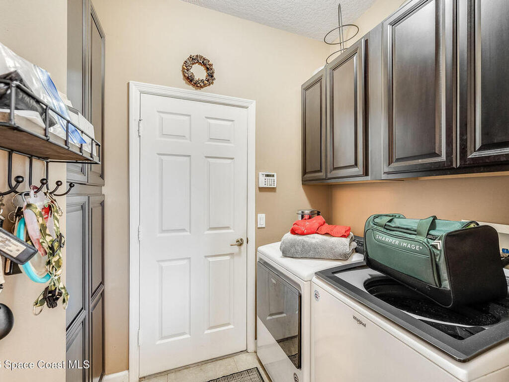 426 Gardendale Circle, Palm Bay, FL 32909