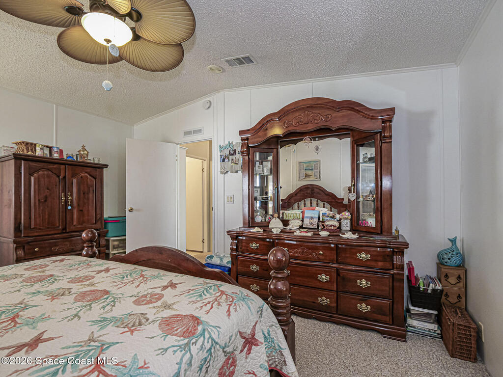 7648 Kyak Court, Micco, FL 32976