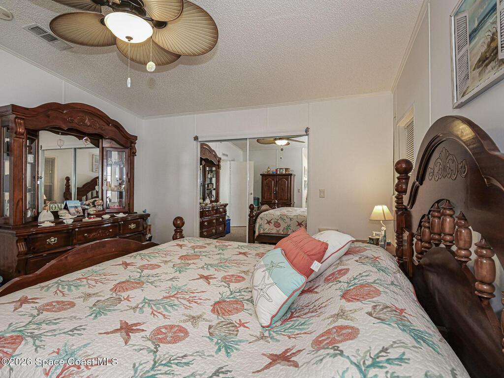 7648 Kyak Court, Micco, FL 32976