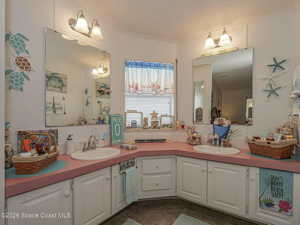 7648 Kyak Court, Micco, FL 32976