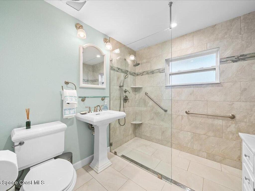 315 12th Terrace, Indialantic, FL 32903