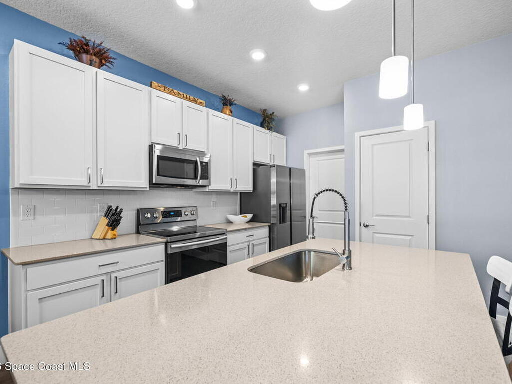 553 Rembrandt Street, Palm Bay, FL 32909