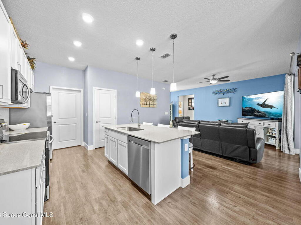 553 Rembrandt Street, Palm Bay, FL 32909