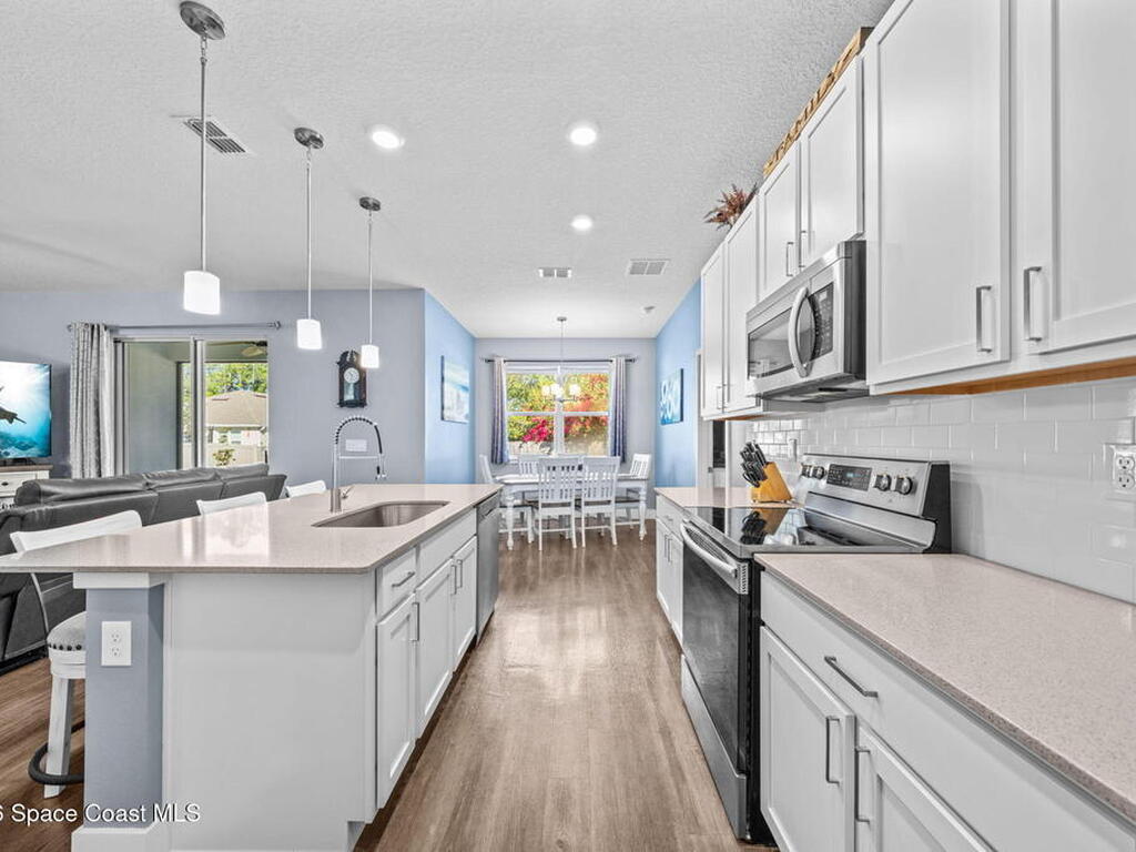 553 Rembrandt Street, Palm Bay, FL 32909