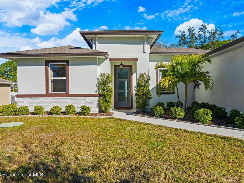 553 Rembrandt Street, Palm Bay, FL 32909