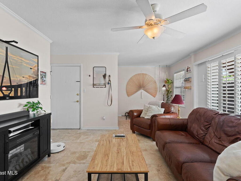 913 S Colonial Court, Indian Harbour Beach, FL 32937