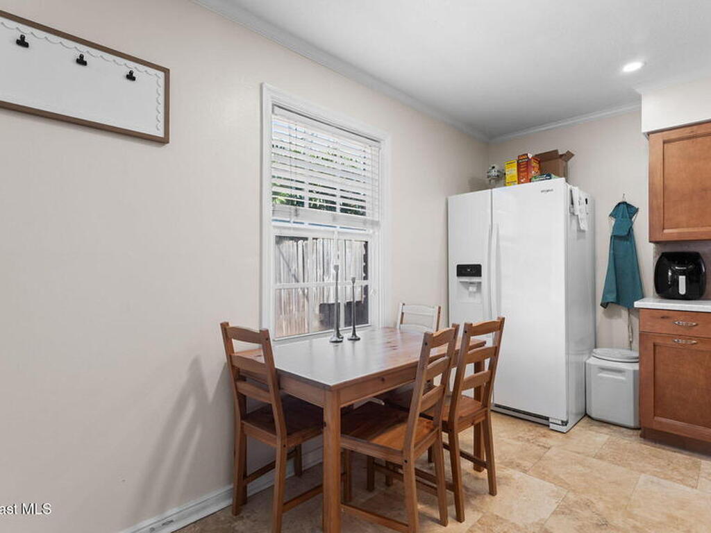 913 S Colonial Court, Indian Harbour Beach, FL 32937