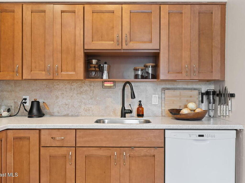 913 S Colonial Court, Indian Harbour Beach, FL 32937