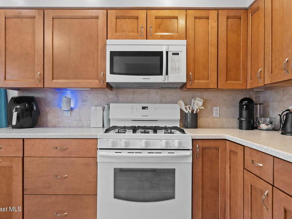 913 S Colonial Court, Indian Harbour Beach, FL 32937