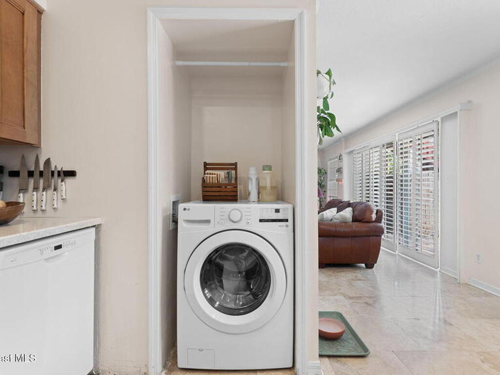 913 S Colonial Court, Indian Harbour Beach, FL 32937