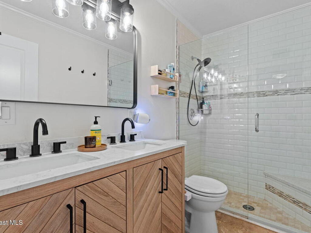 913 S Colonial Court, Indian Harbour Beach, FL 32937