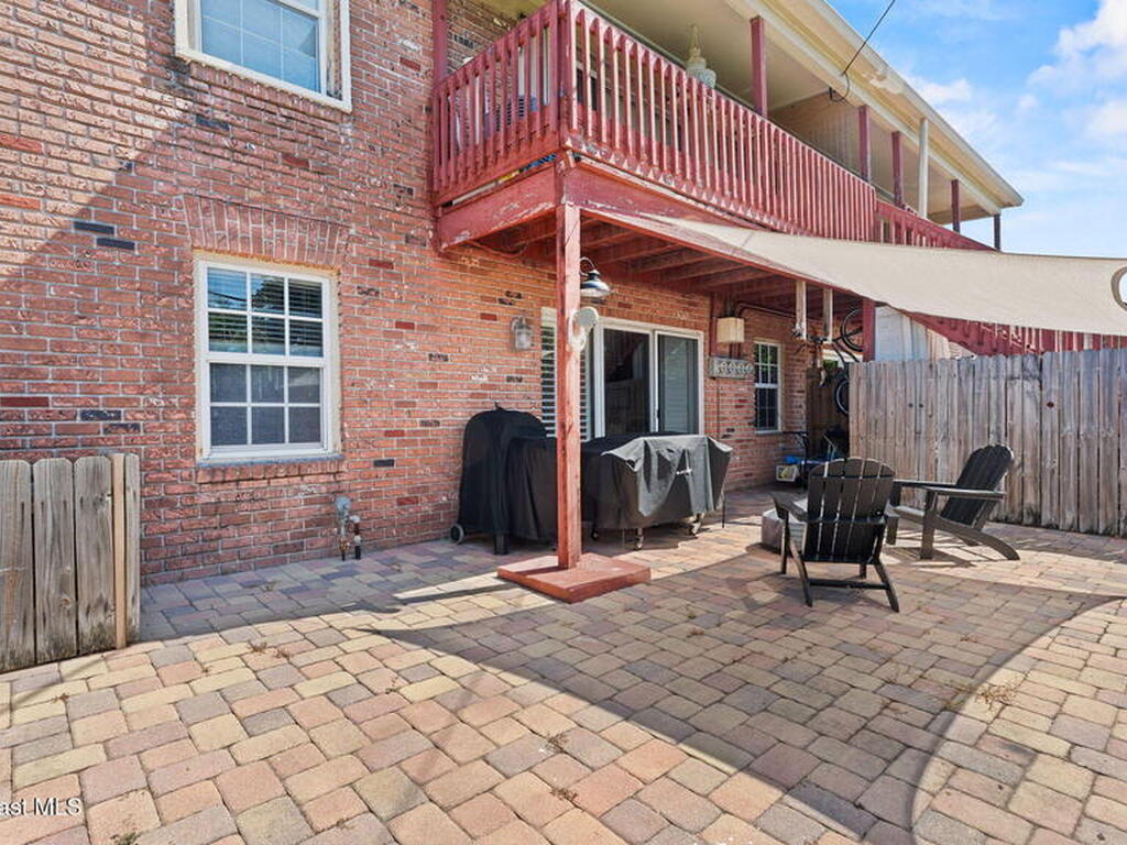 913 S Colonial Court, Indian Harbour Beach, FL 32937