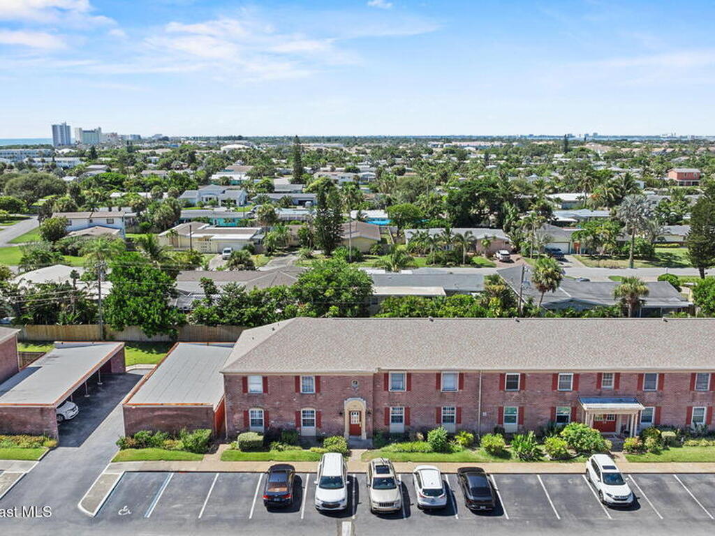 913 S Colonial Court, Indian Harbour Beach, FL 32937