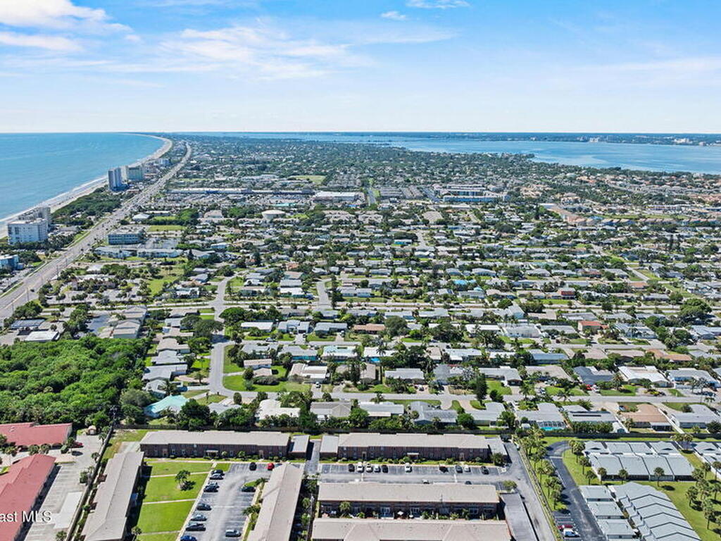 913 S Colonial Court, Indian Harbour Beach, FL 32937