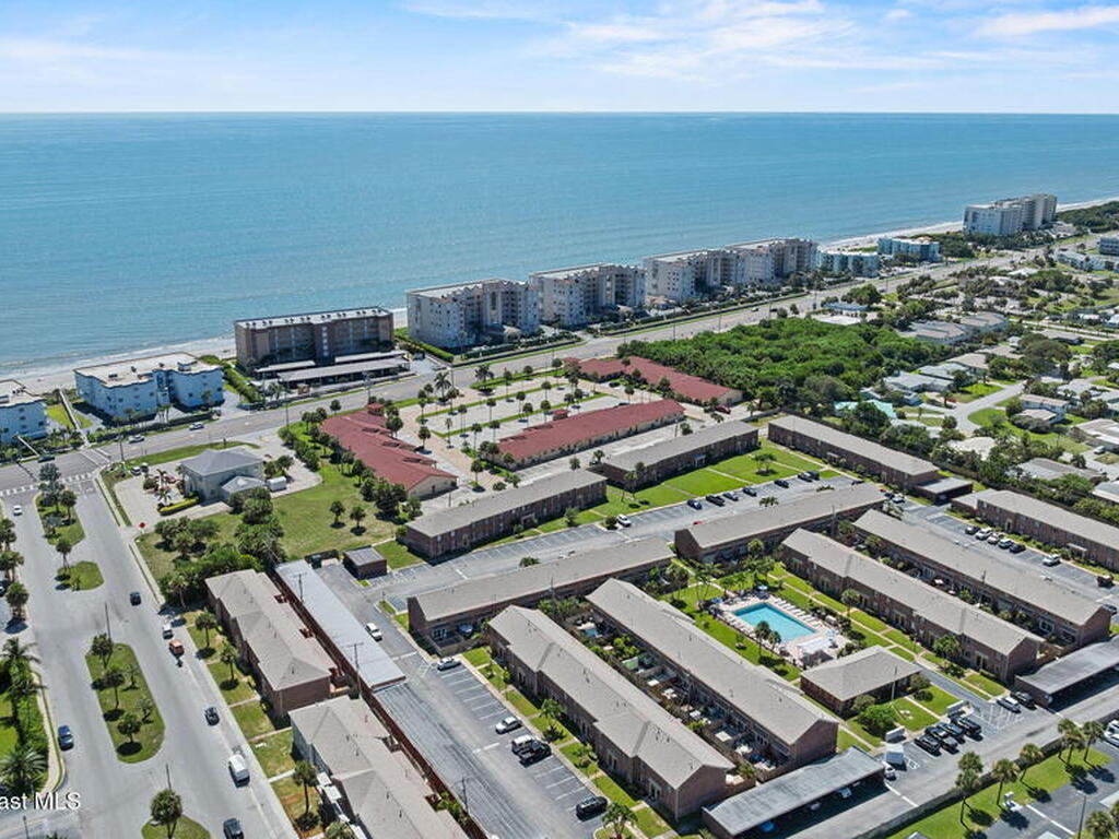 913 S Colonial Court, Indian Harbour Beach, FL 32937