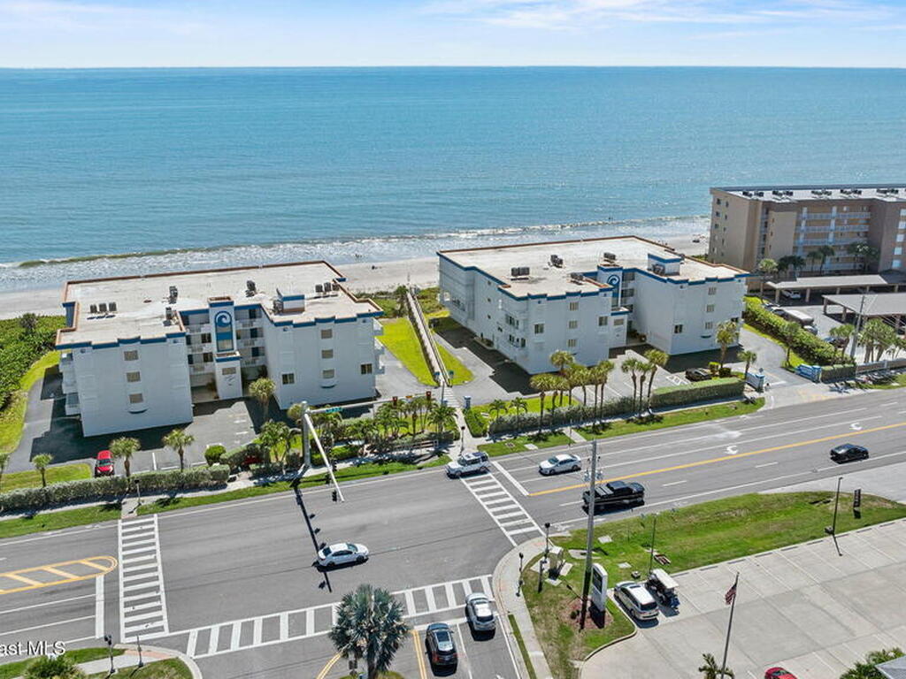 913 S Colonial Court, Indian Harbour Beach, FL 32937