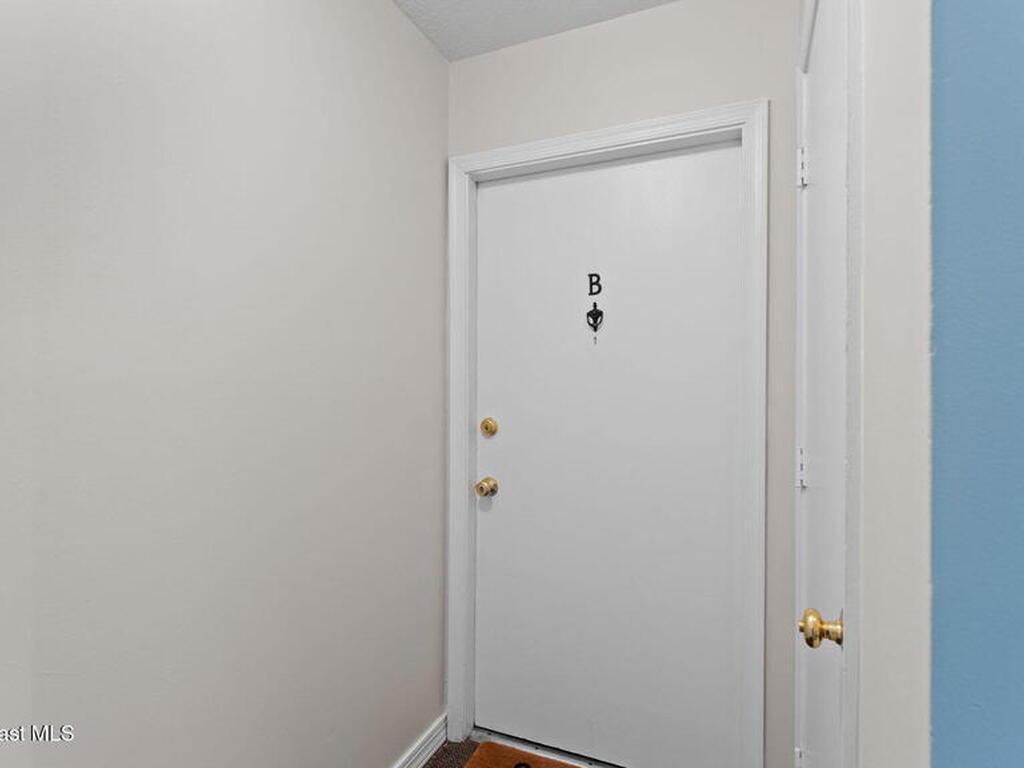 913 S Colonial Court, Indian Harbour Beach, FL 32937